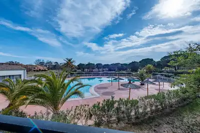 Image de Bel appartement pour 4 personnes avec Wifi, piscine, climatisation, Tv et terrasse