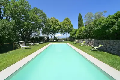 Image de Maison de vacances privée avec piscine privée, Wifi, bain à remous, Tv, balcon, parking