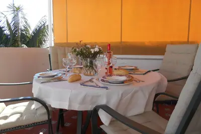 Image de Confortable appartement pour 4 personnes avec climatisation, Wifi, Tv et patio