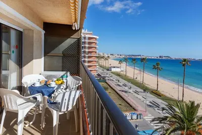 Image de Joli appartement pour 6 personnes avec Wifi, climatisation, Tv, terrasse et parking