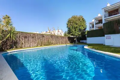 Image de Agréable appartement pour 6 personnes avec Wifi, piscine, Tv, terrasse et parking