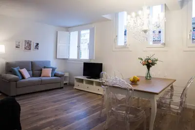 Image de Tercero B - 3 B - Apartamentos Almada - Plaza del Pilar