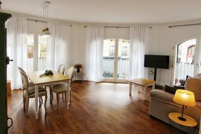 Image de Entresuelo B - E B - Apartamentos Almada - Plaza del Pilar