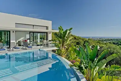 Image de Belle maison de vacances privée avec Wifi, piscine privée, climatisation, Tv, patio, parking
