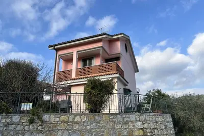Image de Merveilleuse maison de vacances privée avec climatisation, Wifi, Tv, terrasse et animaux admis