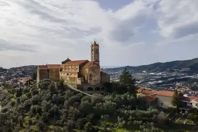 Image de Joli appartement avec climatisation, Wifi, Tv, terrasse, animaux admis et vue panoramique
