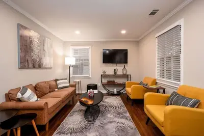 Image de East Memphis Living Close to Everything