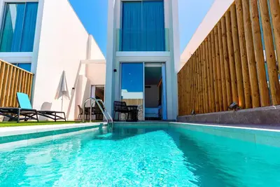 Image de Merveilleuse maison de vacances avec climatisation, Wifi, piscine privée, Tv, terrasse et parking