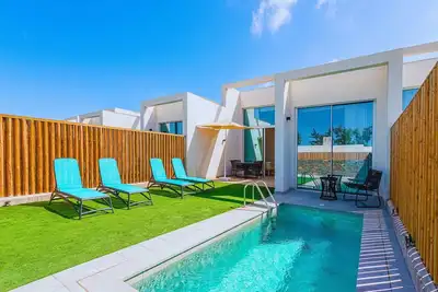 Image de Magnifique maison de vacances avec Wifi, piscine privée, climatisation, Tv, terrasse et parking