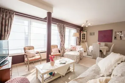 Bel appartement pour 2 personnes avec Wifi, Tv, terrasse, animaux admis et parking