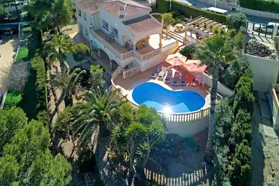 Image de Belle maison de vacances privée avec Wifi, piscine privée, climatisation, Tv et patio