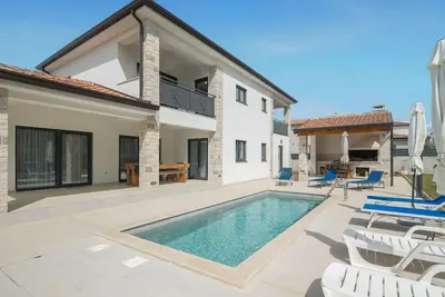 Image de Superbe appartement à Porec avec WiFi