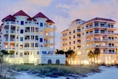 Image de Beachfront Penthouse