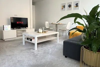 Image de Cosy 1 bed in central Mk, Free Parking, Smart Tv