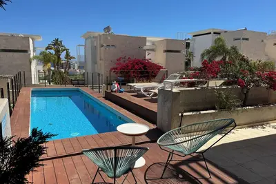 Image de WealthyStays:Nice Day Hill Villa