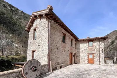 Image de Bel appartement Ă Gubbio avec WiFi