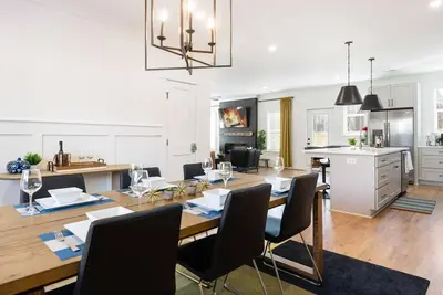 Image de Epic Group Stay: 2 Homes + Hot Tubs + Yard Games