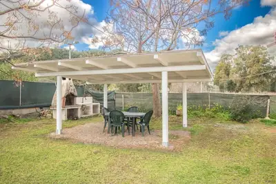 Image de Su Tuvulu 1, niché dans une belle vallée