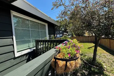 Image de Newly Furnished 4 Br & 2 Fb, 25-mins to T-Mobile Park, Uw, Sn, & Cruise Terminal