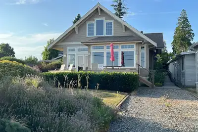 Image de Exclusive Birch Bay Waterfront Retreat: Serene Private Beach Oasis!