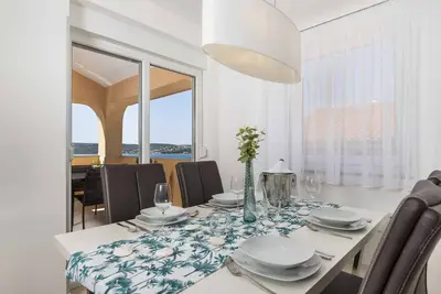 Image de Appartement de vacances avec vue panoramique sur la mer