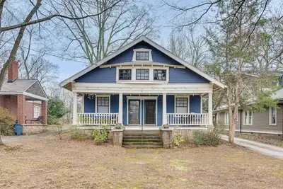 Image de Charming Decatur Oakhurst Bungalow w/ Patio!
