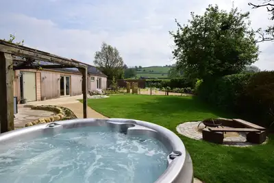 Image de The Cow Byre - beautiful barn conversion in the South Cotswolds sleeping 6 guests