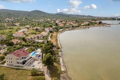 Image de Bel appartement à Mrljane