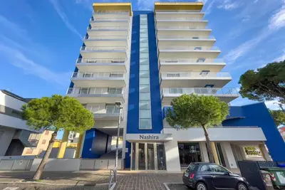 Image de Appartement de vacances avec balcon, air conditionné et internet
