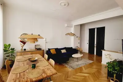 Image de Superbe appartement standing pour 5 personnes 120 m2 sur le Vieux Port + garage