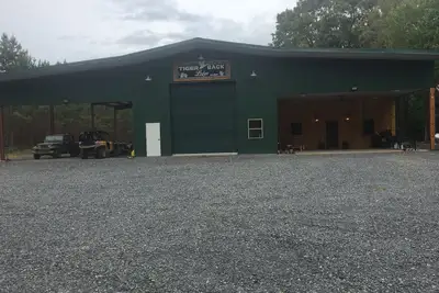 Image de Luxurious lodge located on 640 acre ranch. Perfect solar eclipse viewing