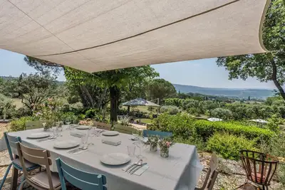 Image de Mas à louer à Bonnieux avec vue - La Grande Bergerie