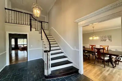 Image de Families Love Frank’s Lakehouse @ Sunset Estates