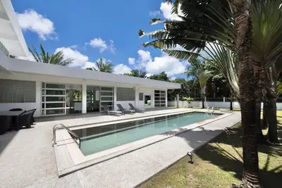 Image de Secluded Paradise Your Exclusive Villa Retreat