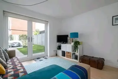 Image de Canal View House | 2br with Garden & Parking