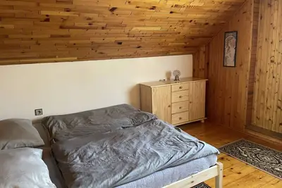 Image de Belle maison de vacances privée pour 6 personnes avec Wifi, balcon et animaux admis