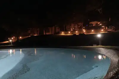 Image de Agréable appartement dans une maison de vacances avec climatisation, piscine, Wifi, patio, parking
