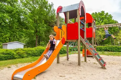 Image de Joli appartement dans une maison de vacances pour 4 personnes avec piscine, Wifi, Tv et terrasse