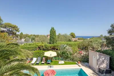 Image de Maison de vacances privée avec piscine privée, climatisation, Wifi, Tv, terrasse, animaux admis