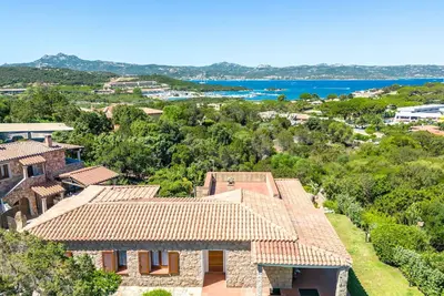 Image de Joli appartement dans une maison de vacances avec Tv, terrasse, animaux admis et vue panoramique