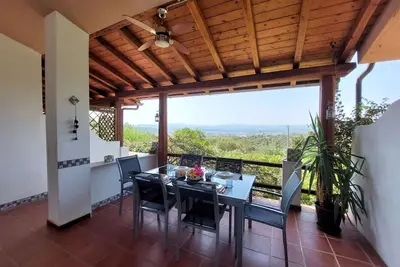 Image de Agréable appartement pour 4 personnes avec climatisation, Tv, terrasse et vue panoramique
