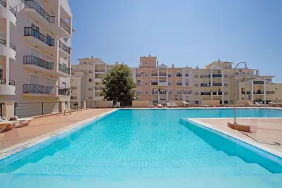 Image de Bel appartement pour 4 personnes avec climatisation, piscine, Wifi, Tv et balcon