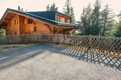 Image de Belle maison de vacances privée pour 9 personnes avec Wifi, Tv, patio et parking