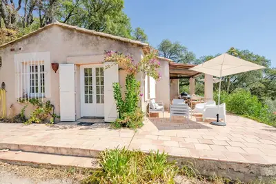 Image de Merveilleuse maison de vacances privée avec piscine privée, Wifi, Tv, terrasse et animaux admis