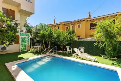 Image de Merveilleuse maison de vacances pour 4 personnes avec climatisation, piscine, Tv et terrasse