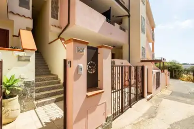 Image de Joli appartement pour 4 personnes avec Wifi, climatisation, Tv, balcon et parking