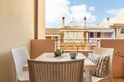 Image de Joli appartement pour 4 personnes avec climatisation, Wifi, Tv, balcon et parking