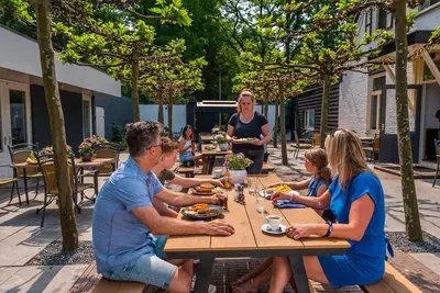 Image de Bel appartement dans une maison de vacances avec piscine, Wifi, Tv et terrasse