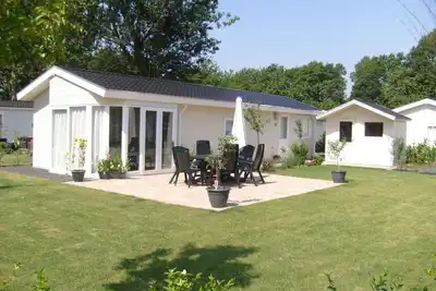 Image de Confortable appartement dans une maison de vacances avec piscine, Wifi, Tv et terrasse