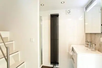 Image de Joli appartement dans une maison de vacances pour 6 personnes avec piscine, Wifi, Tv et terrasse
